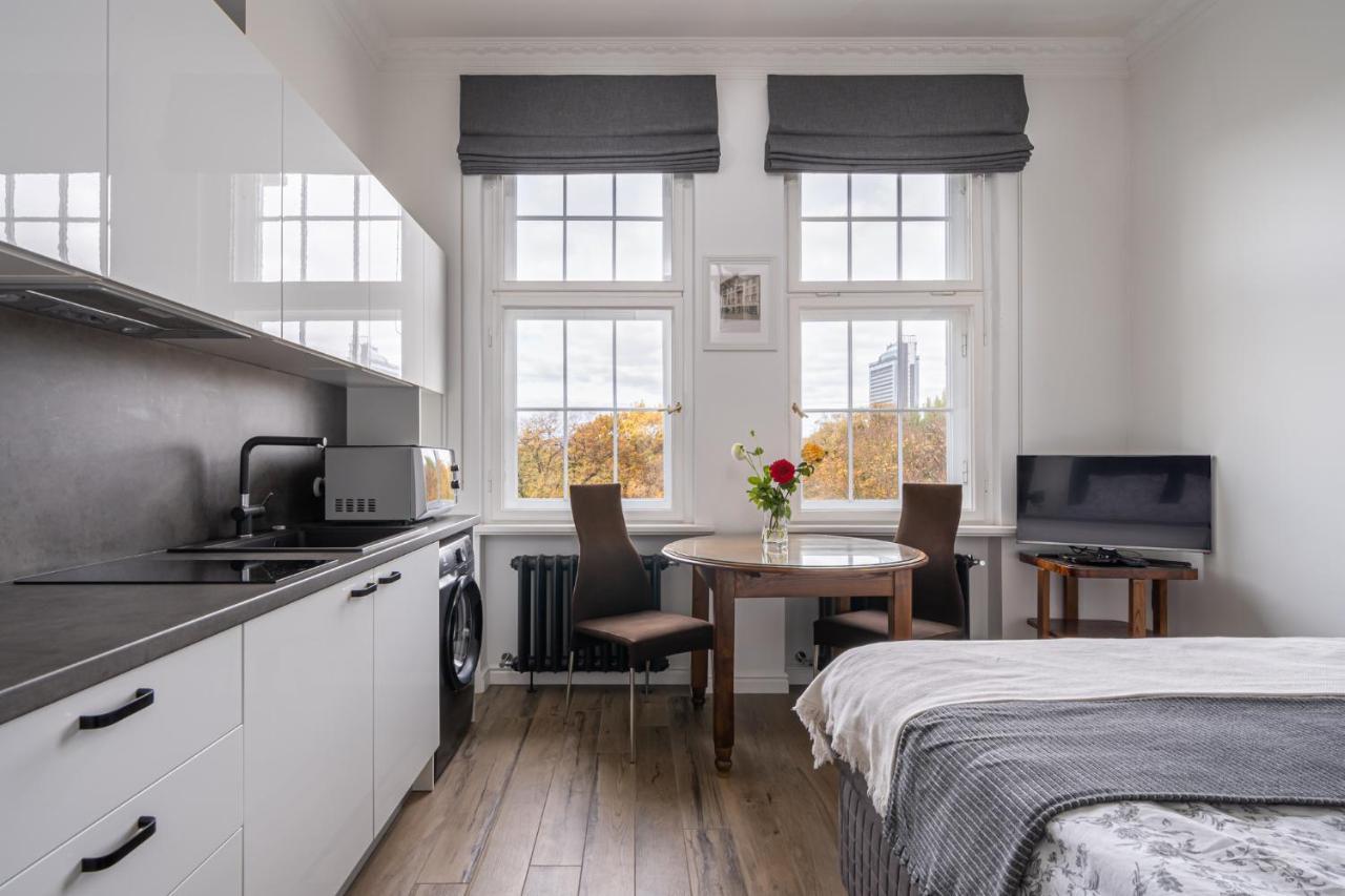Huoneisto Library House 