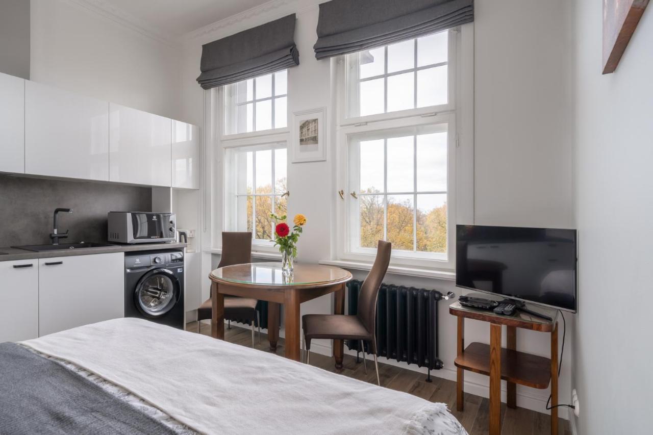 Huoneisto Library House 